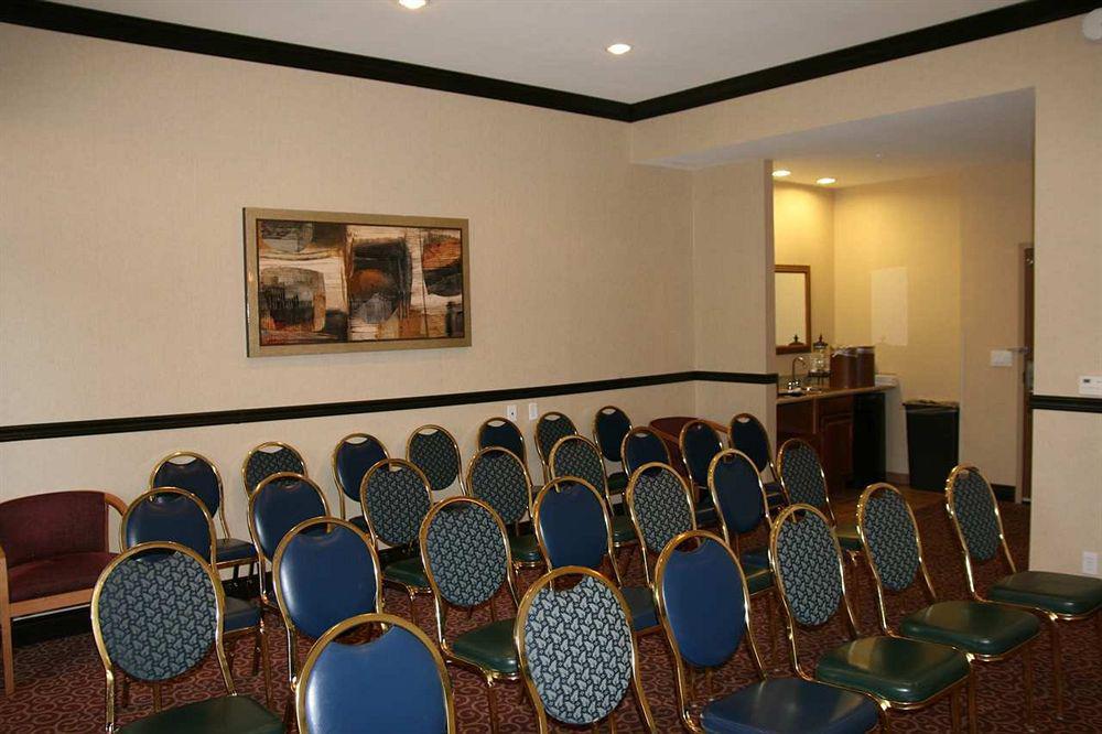 Hampton Inn & Suites By Hilton Hemet Menifee Murrieta Бизнес снимка