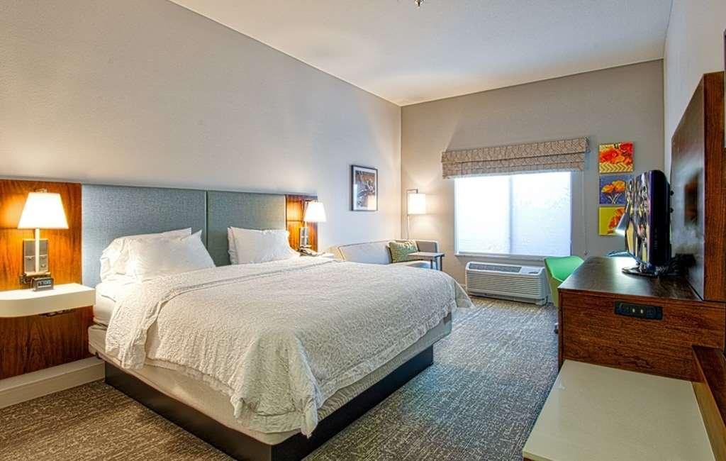 Hampton Inn & Suites By Hilton Hemet Menifee Murrieta Стая снимка