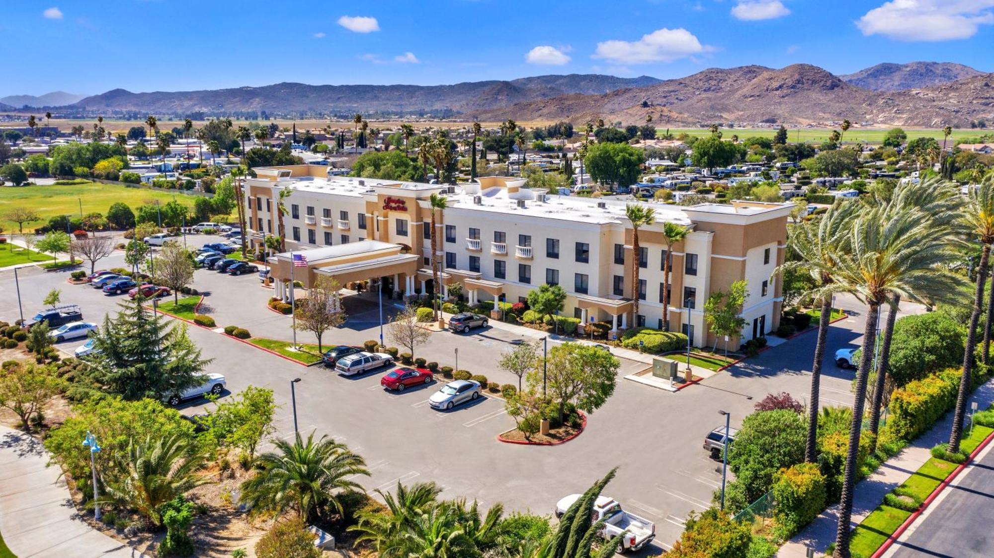 Hampton Inn & Suites By Hilton Hemet Menifee Murrieta Екстериор снимка